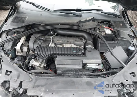 2013 Volvo S60 T5/T5 Platinum/T5 Premier/T5 Premier Plus z USA, uszkodzony, nr VIN YV1612FH2D2186371